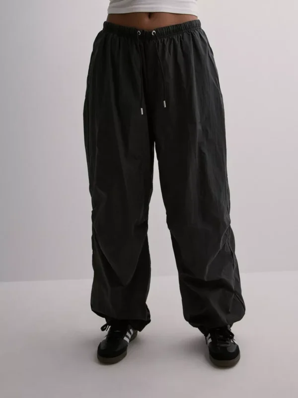 Adidas Originals - Parachute Pants - Black - Nylon Ps Pant - Bukser